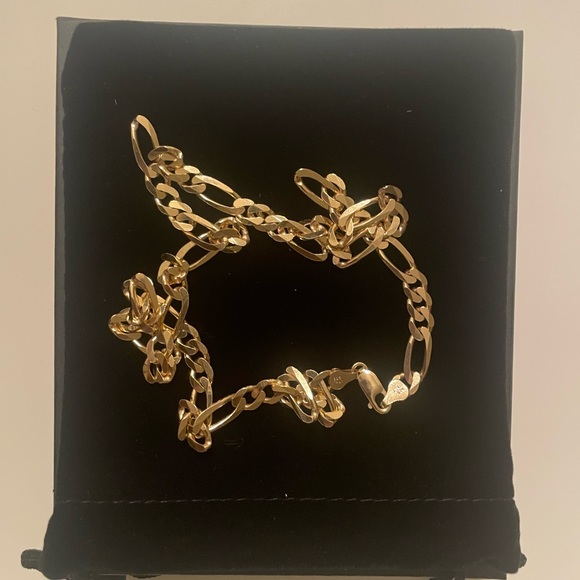 Figaro Link 22" Chain Necklace in 18k Gold-Plated Sterling Silver - Picture 2 of 4